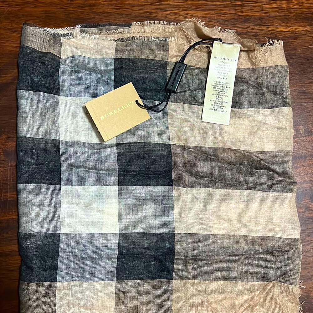 Authentic Burberry Scarf - Birch Giant Exploded